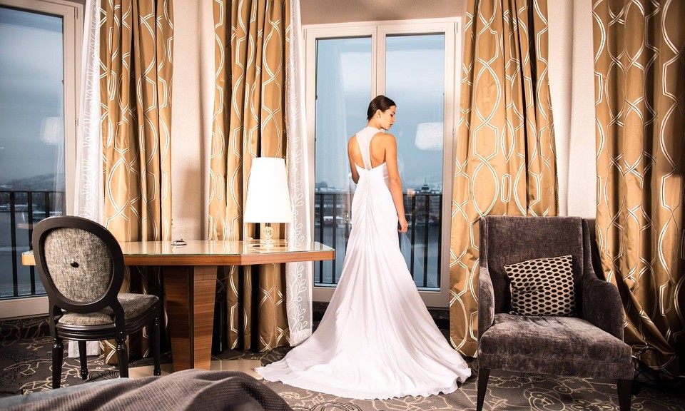 Is DHgate Legit For Wedding Dresses Online? - Bridal Reviews