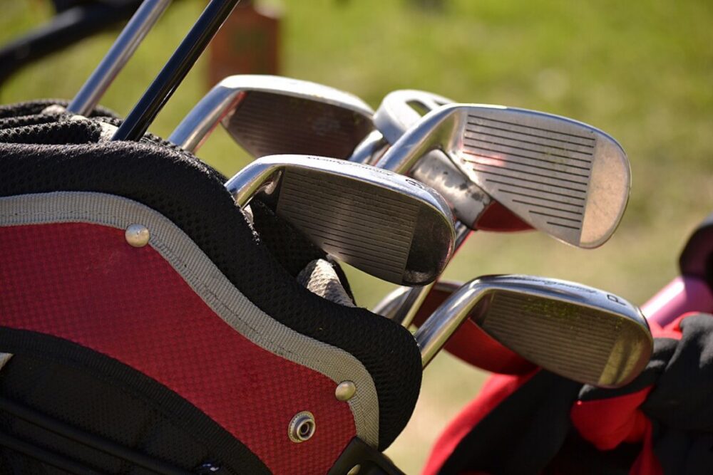 A golf bag with multiple clubs, the kind of gear Canadian buyers often source across borders on eBay