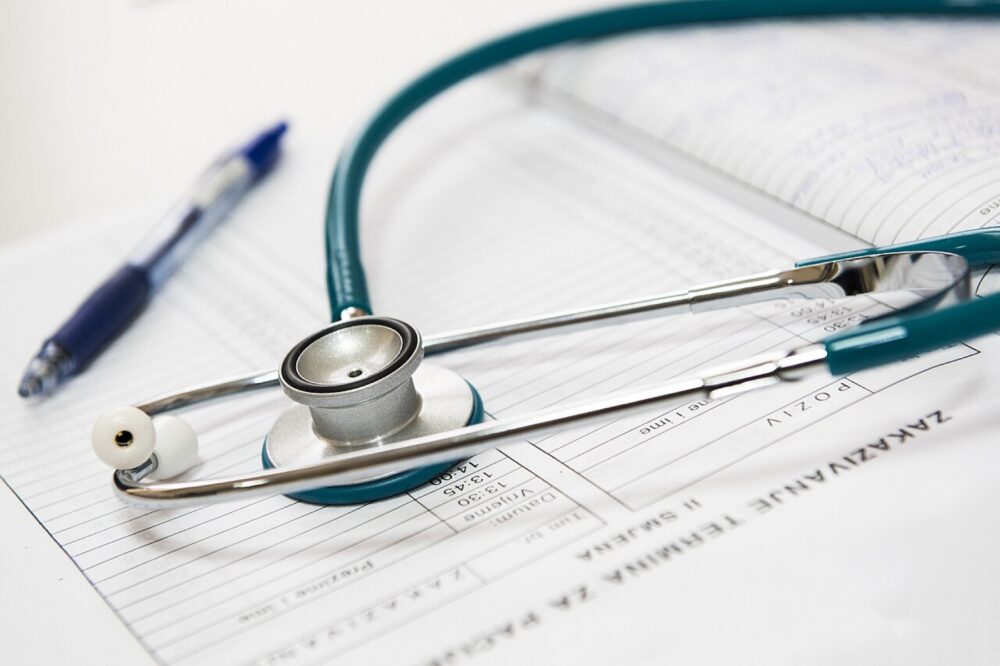 Healthcare uniforms in a clinical setting