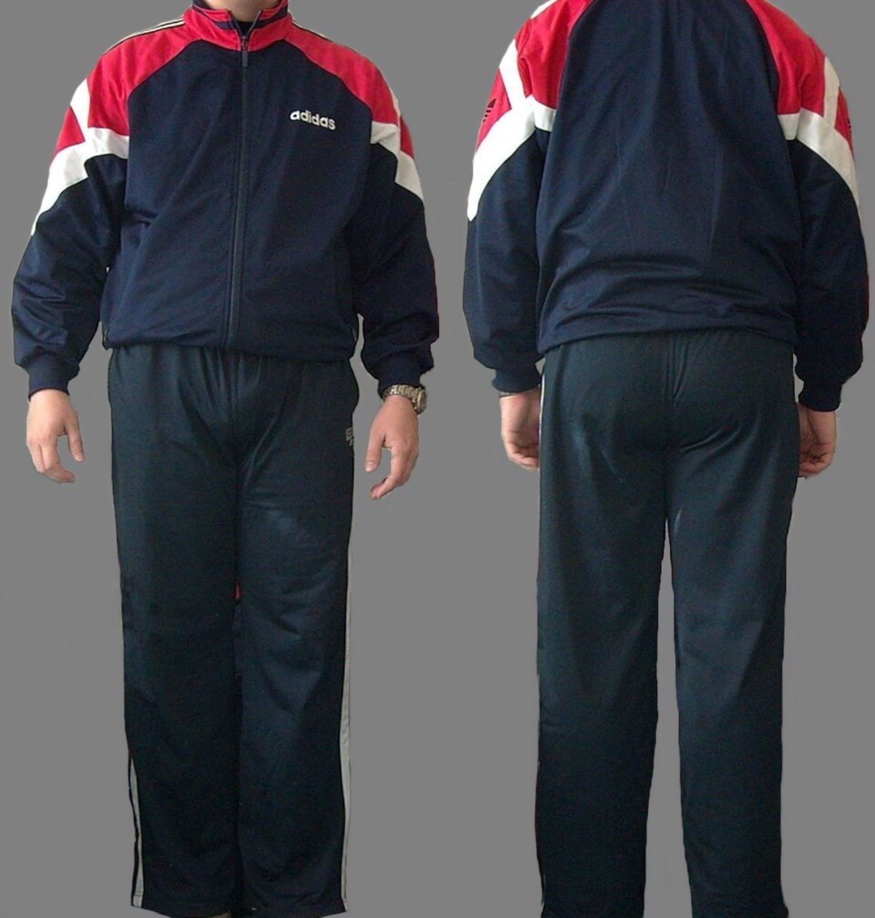 Sports tracksuit displayed on a mannequin, illustrating typical jogging suit styling and fit