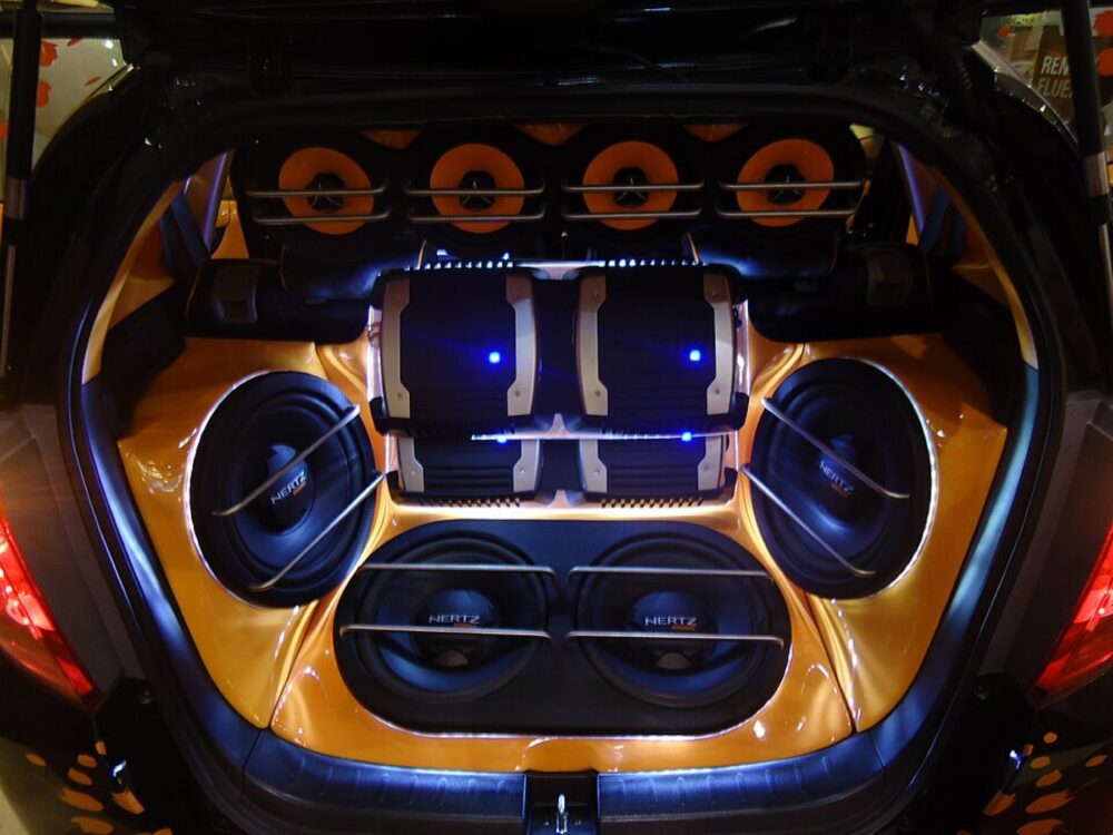 Honda dashboard car audio system with aftermarket unit installed