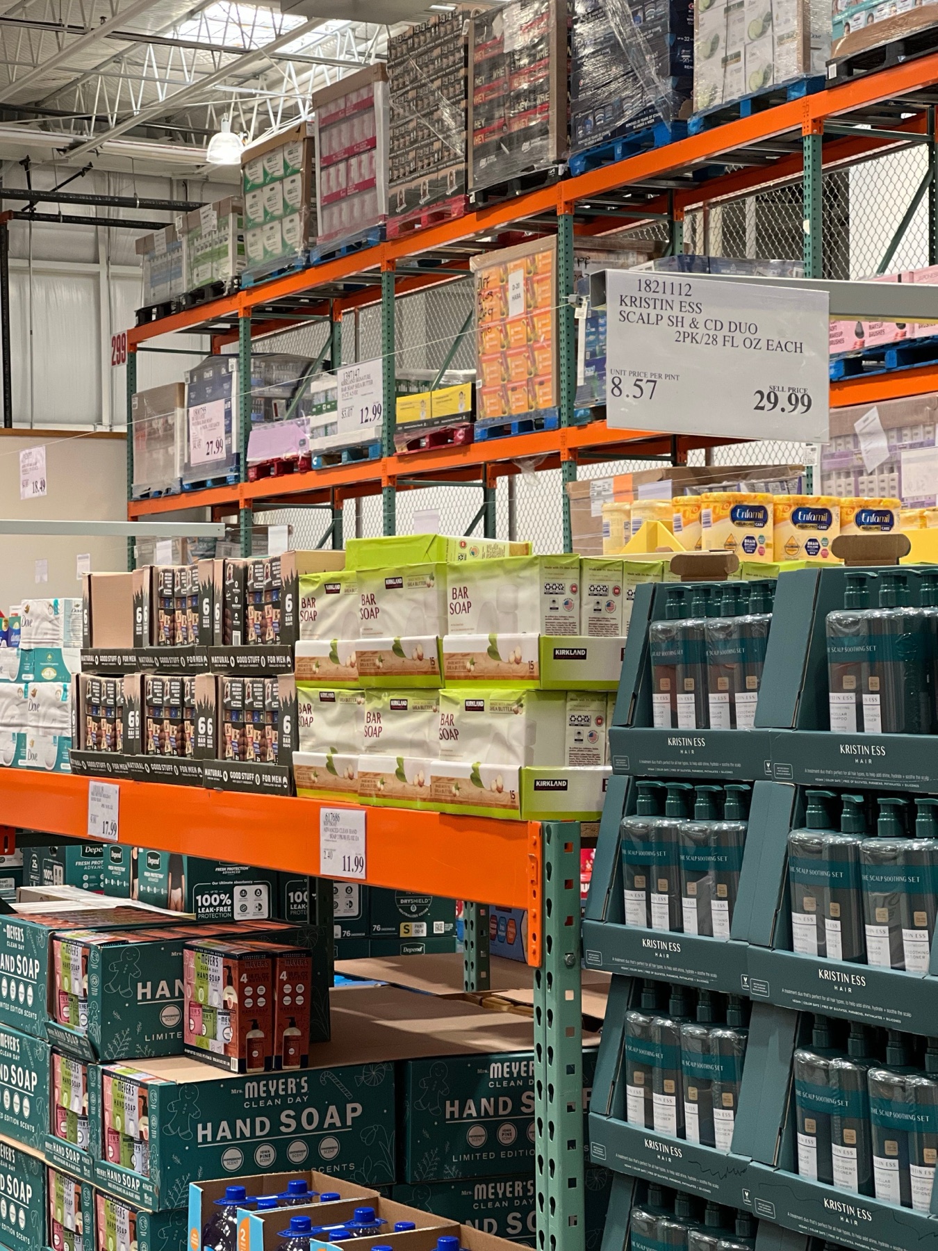 Online sourcing scene illustrating warehouse inventory wholesale products