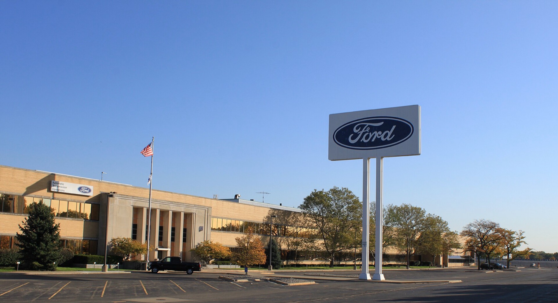 Exterior of a Ford transmission manufacturing plant
