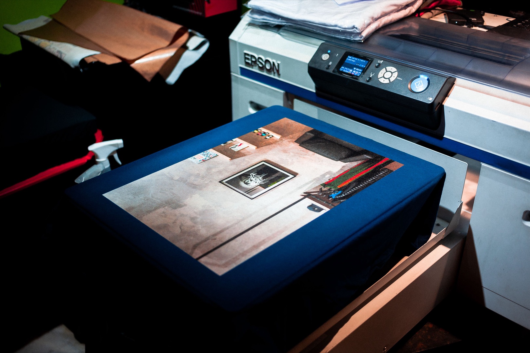 Online sourcing scene illustrating DTF Printing & Direct-to-Fabric Stores