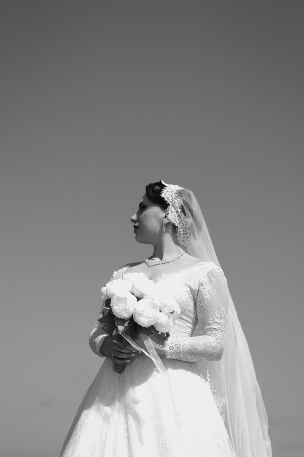 Online sourcing scene illustrating 1940s Wedding Dresses