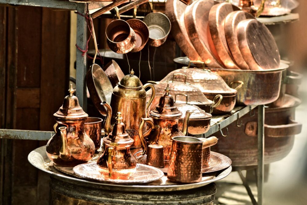 Online sourcing scene illustrating Copper Wholesale and Bulk Supply