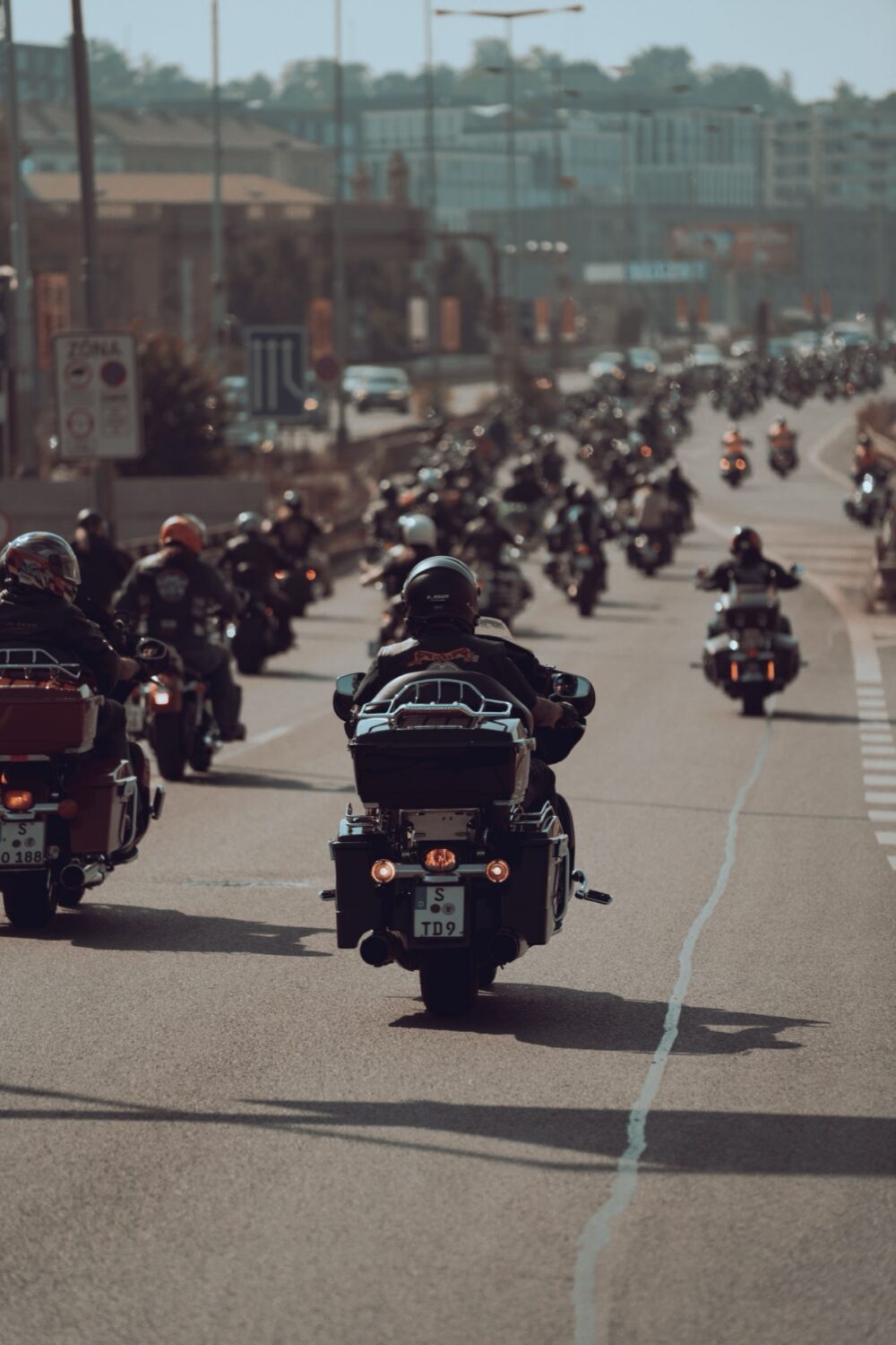 Online sourcing scene illustrating how to find Motofrugals and Motorcycle Deals on DHgate