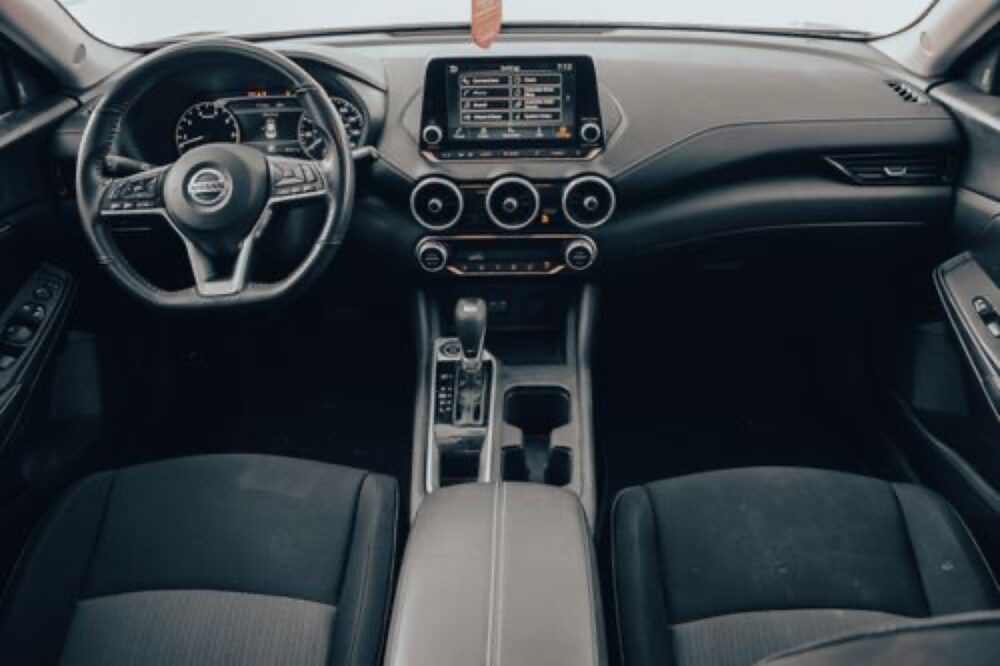 Online sourcing scene illustrating how to find Nissan Sentra Leather Seats on DHgate