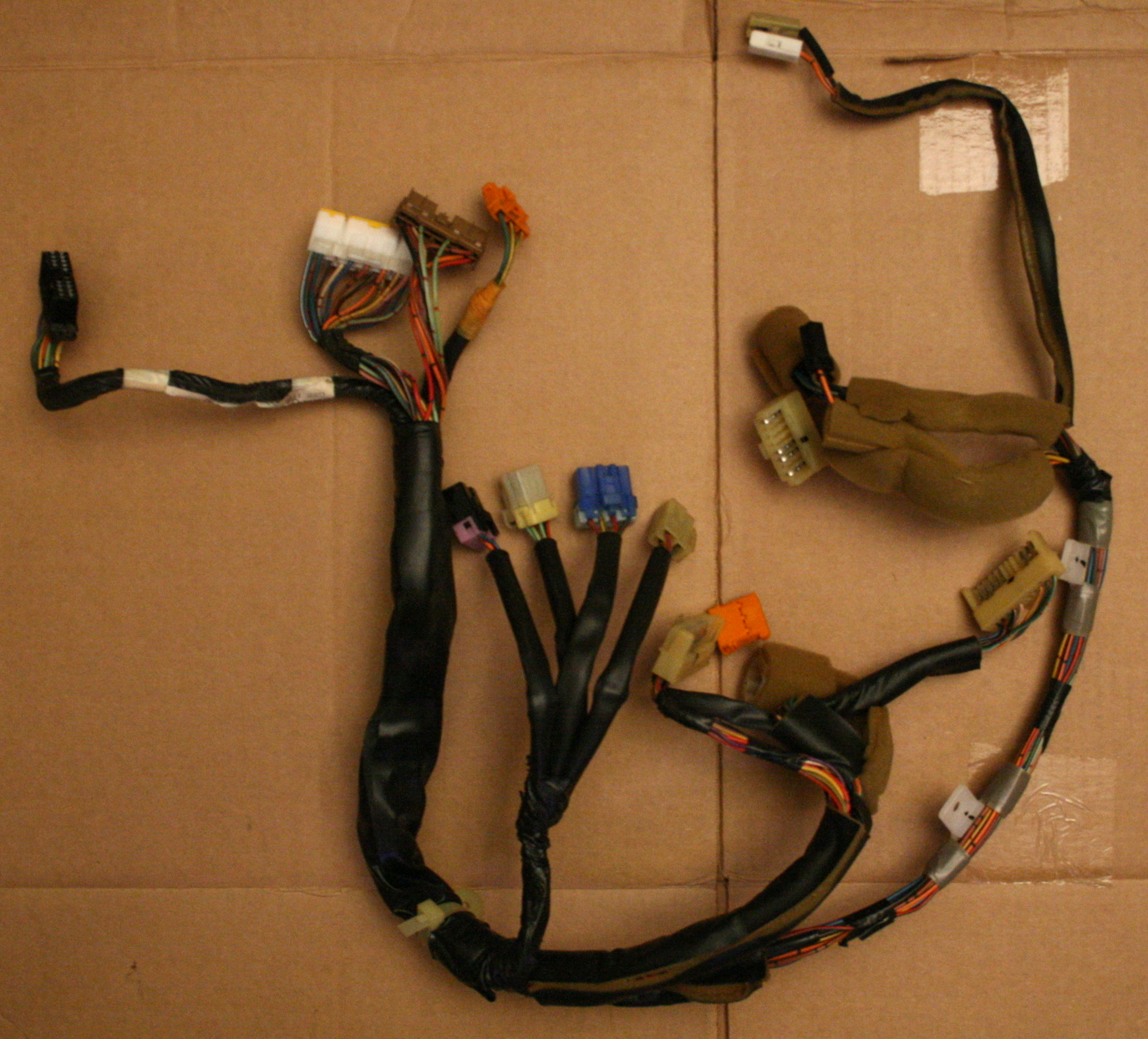 Automotive instrument-cluster wiring harness with multiple connectors