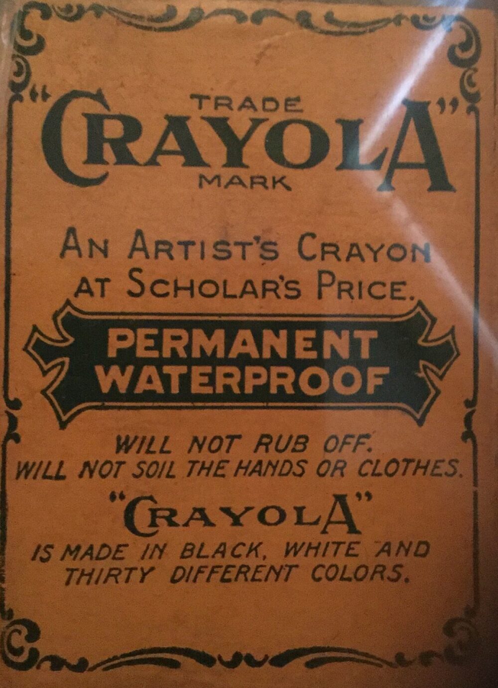 Vintage Crayola six-crayon box showing branded packaging
