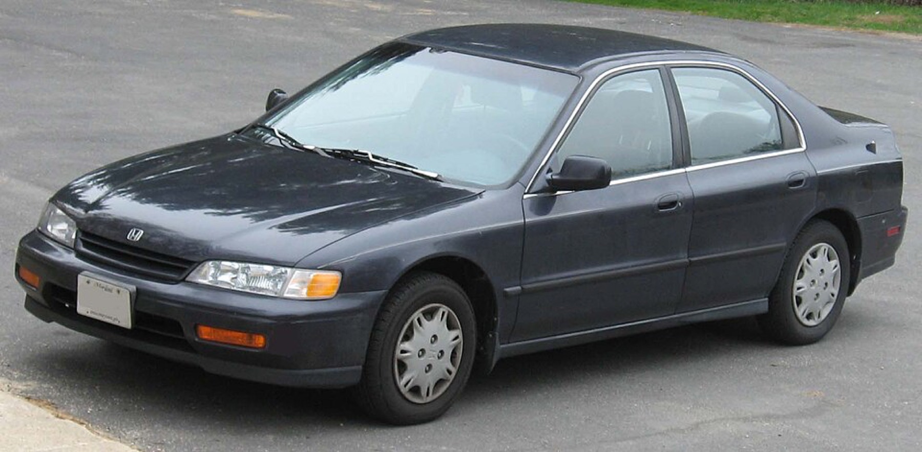 1994-1995 Honda Accord sedan in stock form