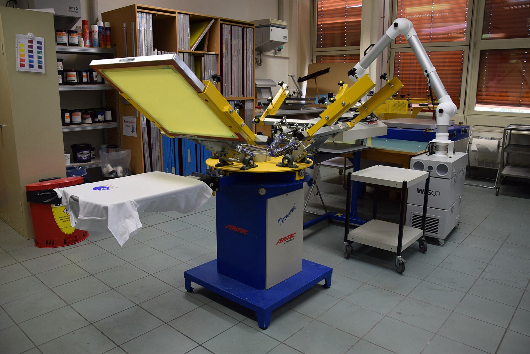 Industrial screen-printing machine printing textiles